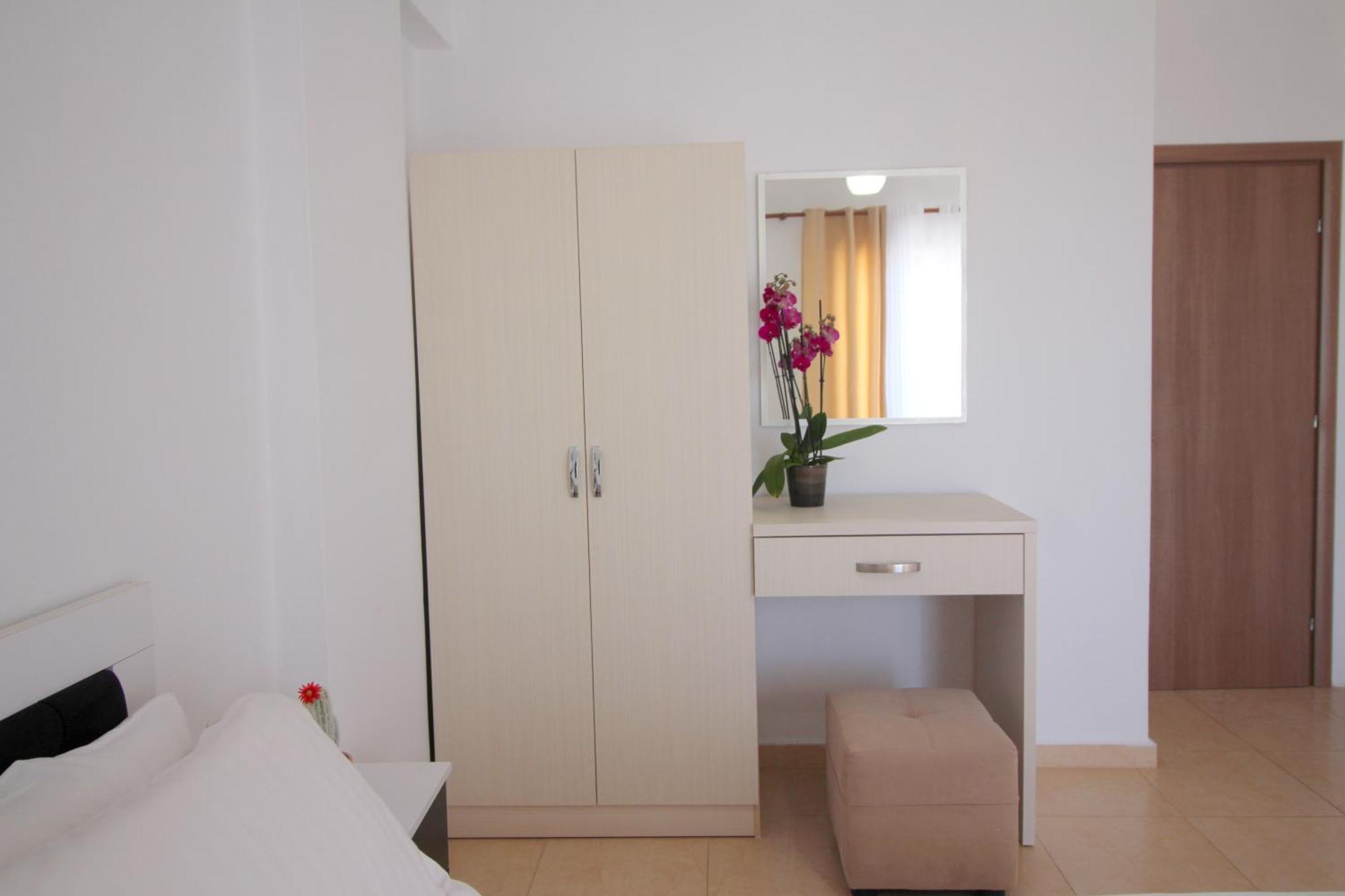 Afrimi Relax Apartments ساراندا المظهر الخارجي الصورة